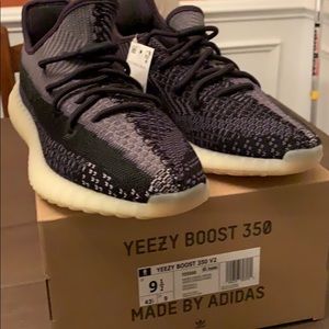 Adidas yeezy boost v2 carbon